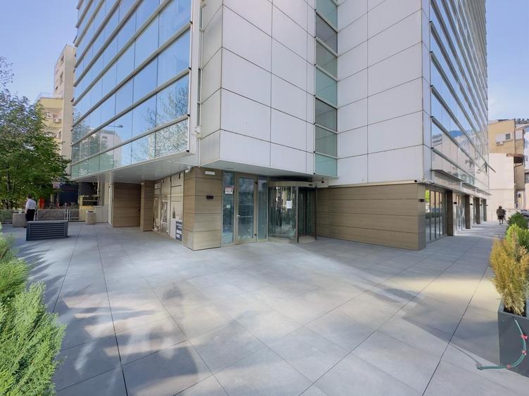 Spatiu Comercial Restaurant 378 MP + 139 MP Terasa | Piata Victoriei - 2