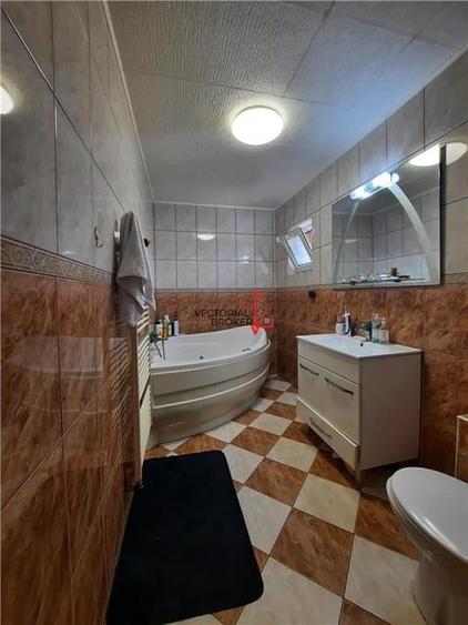 Vila 2 etaje, curte generoasa Vatra Luminoasa - 25