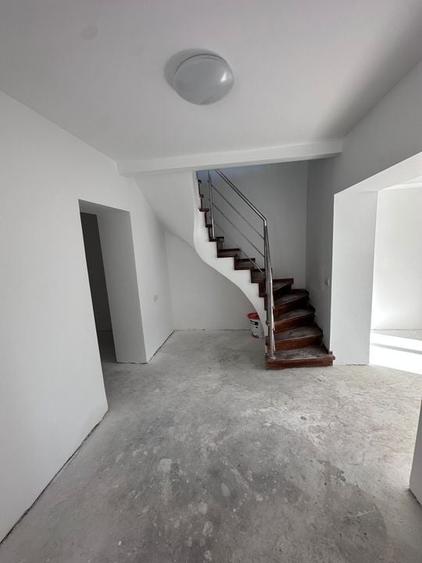 Casă de vânzare – Constanța, zona Trocadero – 199.900 € negociabil - 6