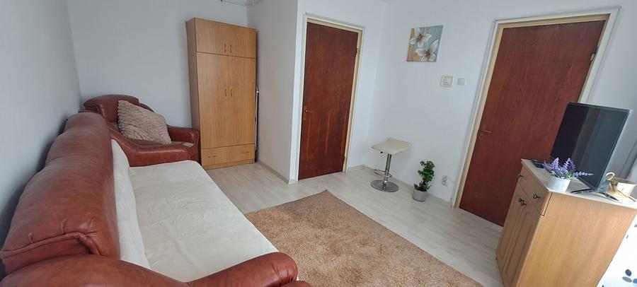 Proprietar,vand garsoniera metrou Piata Sudului (3 min de mers pe jos),complet renovata si mobilata. - 1