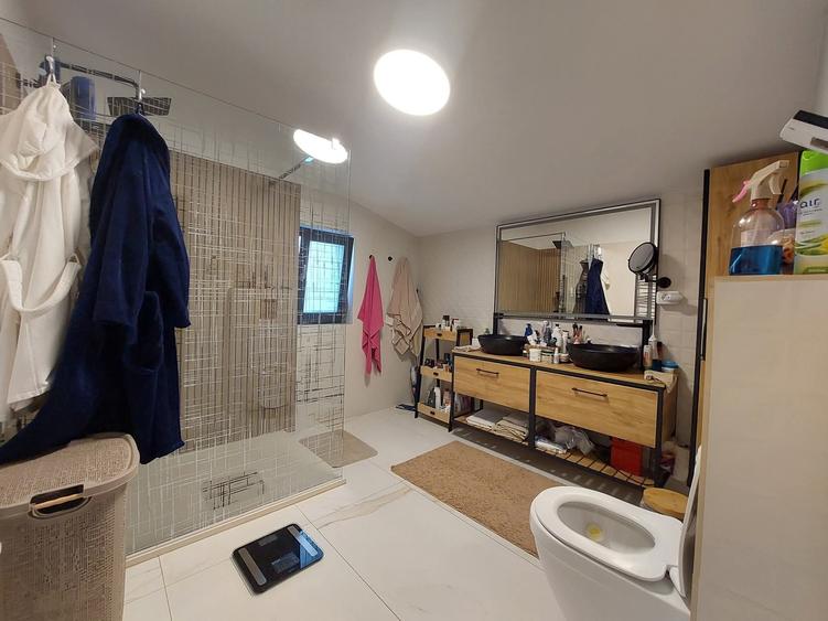 Vila Individuală P+1+M , 5 Camere,  teren 572 mp Drumul Dobroesti Fundeni - 44