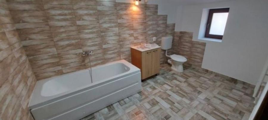  Titulescu - Basarab: Vila Renovata 2021, P+1, 4 Camere, Curte si Parcare, 120mp. - 7