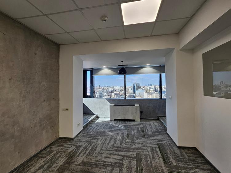 Spatiu birou amenajat - Universitate - 340 mp - 12