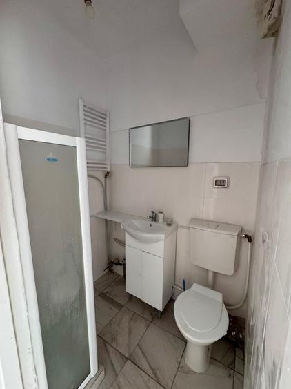 Ultracentral, langa Ateneu - 5