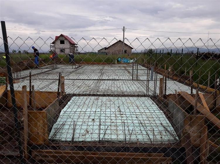 Teren intravilan cu proiect , autorizatie de constructie si fundatie in zona spi - 5