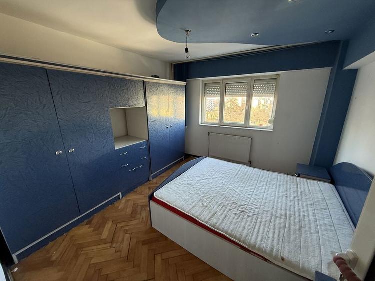 Ofer spre vanzare Apartament 4 Camere la intrare in Micro 17 - 6