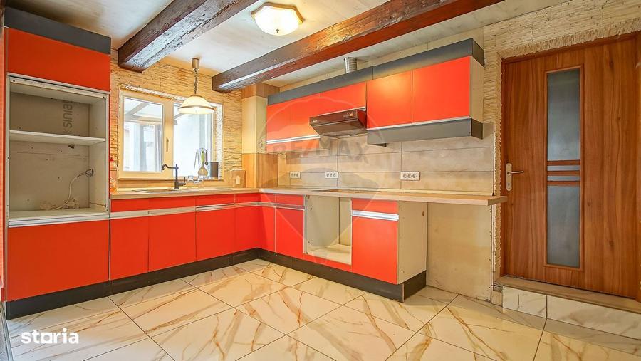 Casa individuala cu potential in zona centrala Sacele - 4