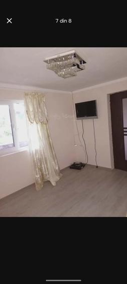 Casă de vânzare  - 2