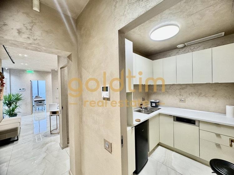 SPATIU VITRINA/ PRETABIL SALON INFRUMUSETARE - 35