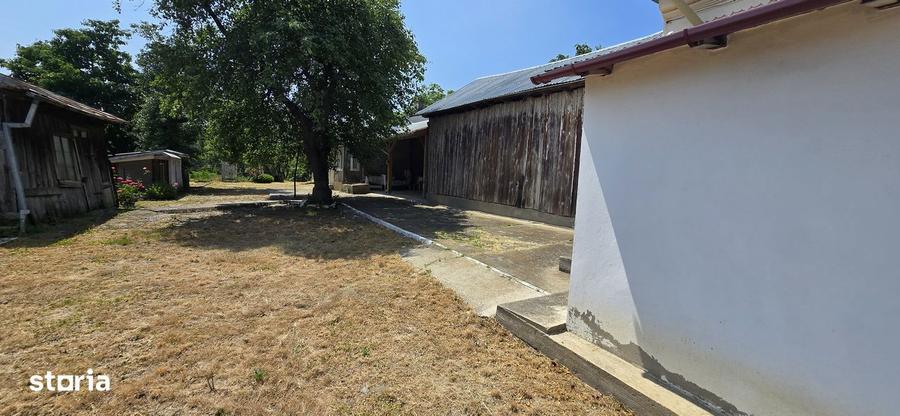 Casa cu 5 camere, curte ?i pivni?a, 35000 EUR - 4