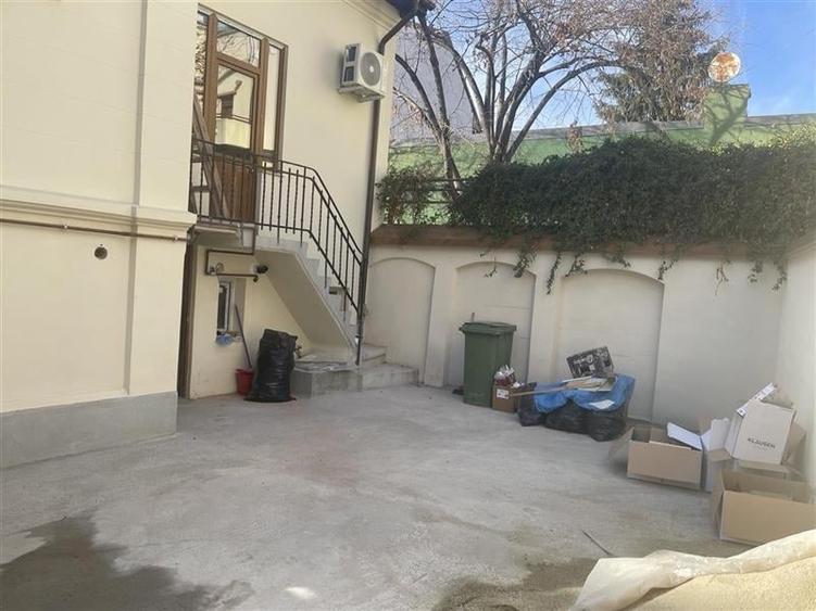 Dacia Polona casa singur curte D+Parter inalt 4 camere ideal birou - 10