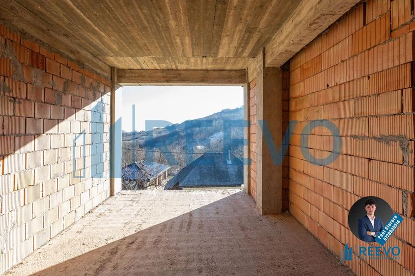 Pensiune/Vilă la roșu P+E+M în Sărata - 17