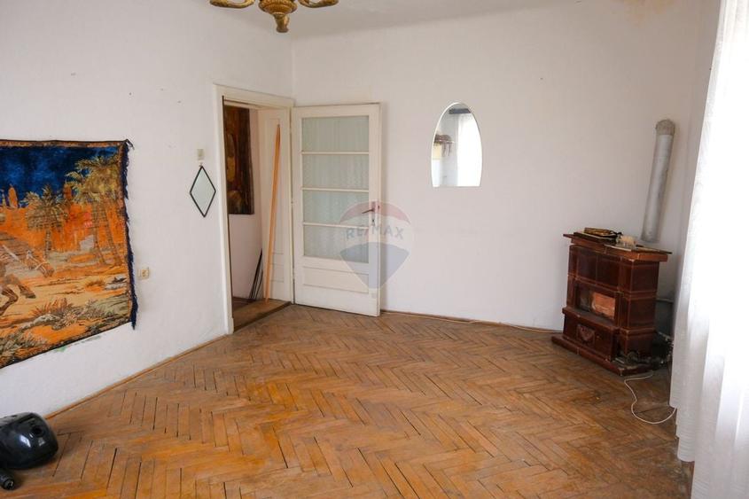 Casa situata in Medias,intr-o zona in plina dezvoltare - 23