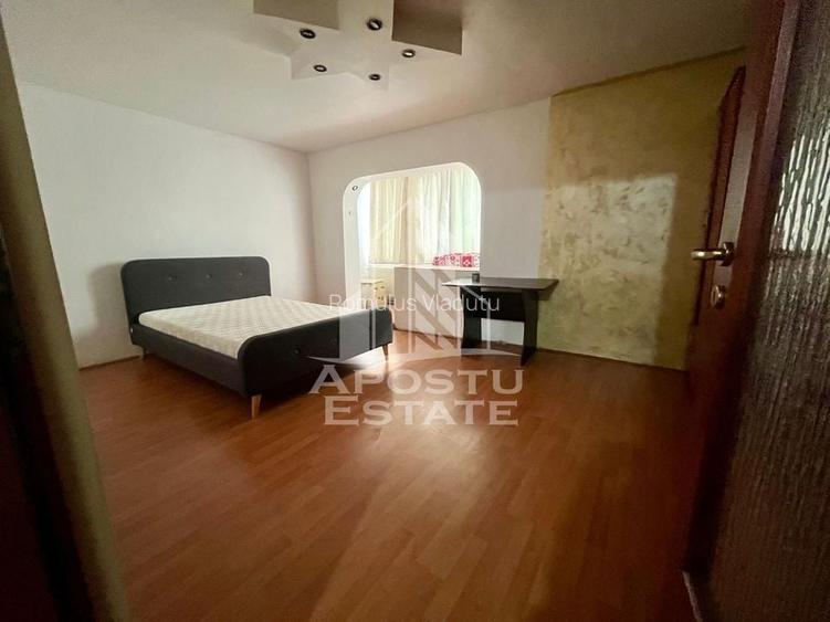 Apartament 2 camere,centrala proprie,decomandat,zona Soarelui