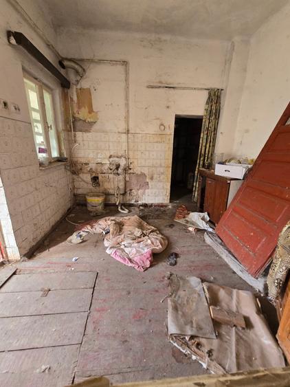 CASĂ DE VÂNZARE CU 3 CAMERE IN ZONA BUCUREȘTI-NOI -PARCUL BAZILESCU SEC.1 - 16