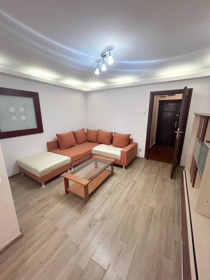 Ion Mihalache - Piata 1 mai / Garsoniera moderna - 3