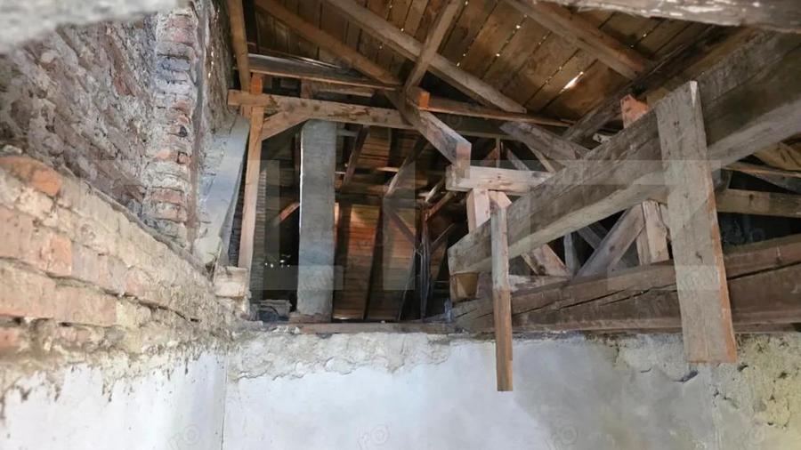 Exclusivitate pe pia?a - Cladire istorica in centrul ora?ului - 10