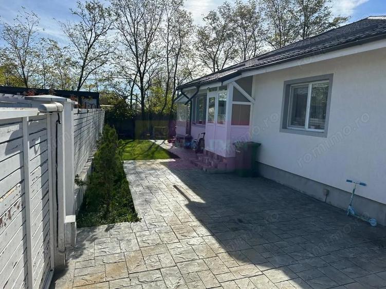 Casa 3 camere + dependin?e, curte 380, Sabareni - 2