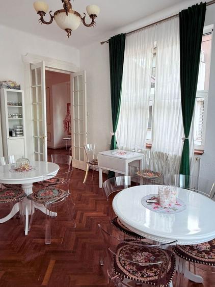 Inchiriez 2 camere in vila cu arhitectura interbelica - 1