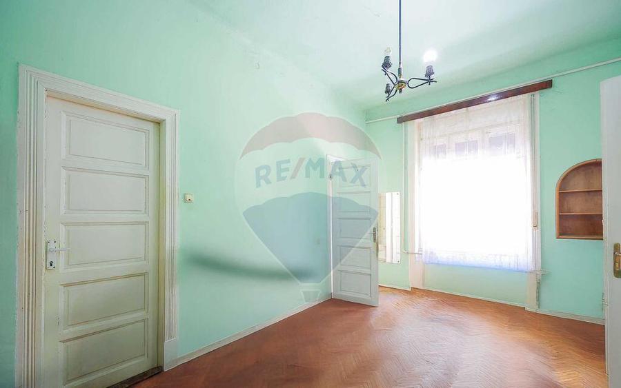 Apartament cu 3 camere de vanzare in zona Ultracentral - 3