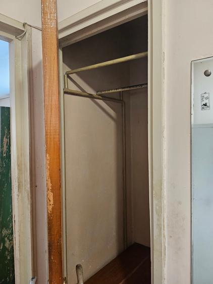 Apartament cu 3 camere semidecomandat în Titan