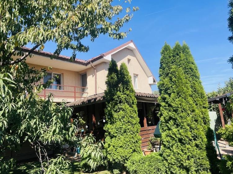 Casă cu 4 camere în Exterior Vest