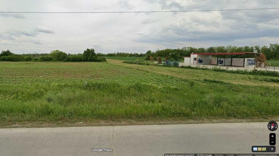 Teren de 10300 mp, în Joița