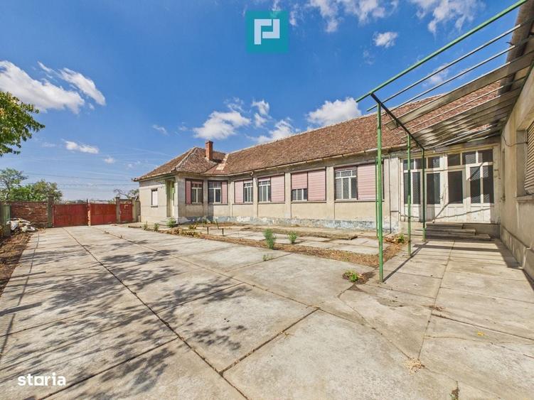 Casa cu potential si teren 1.440 mp - Santana - 9