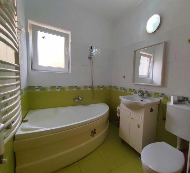 Apartament cu 2 camere decomandat în Florești