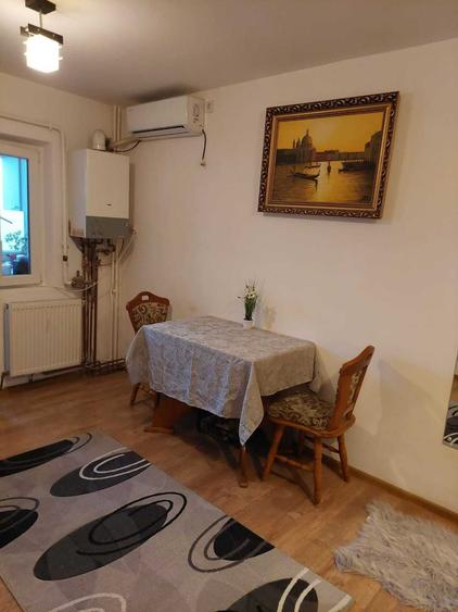 Apartament cu 2 camere decomandat în Lăpuș Argeș