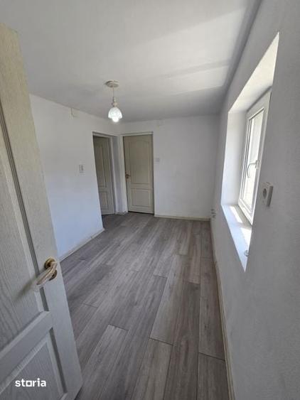 Casă cu 2 camere cu Teren 760 Mp în Central
