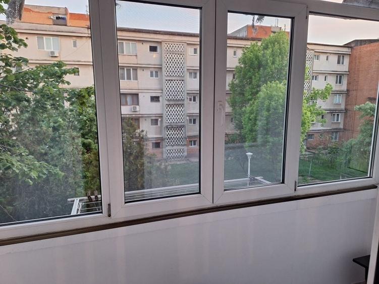 Apartament cu 2 camere semidecomandat în 23 August