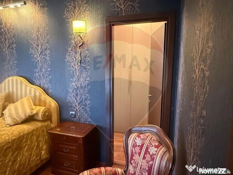Apartament cu 4 camere semidecomandat în Nordului