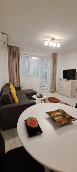 Apartament cu 2 camere decomandat în Militari