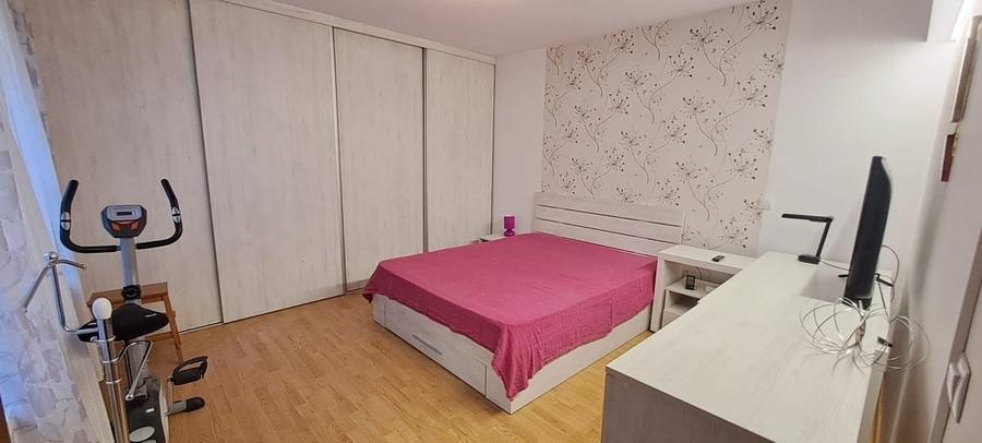 Casă cu Teren 200 Mp în Gara de Est