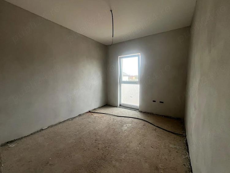 Casă cu 2 camere cu Teren 500 Mp în Vladimirescu