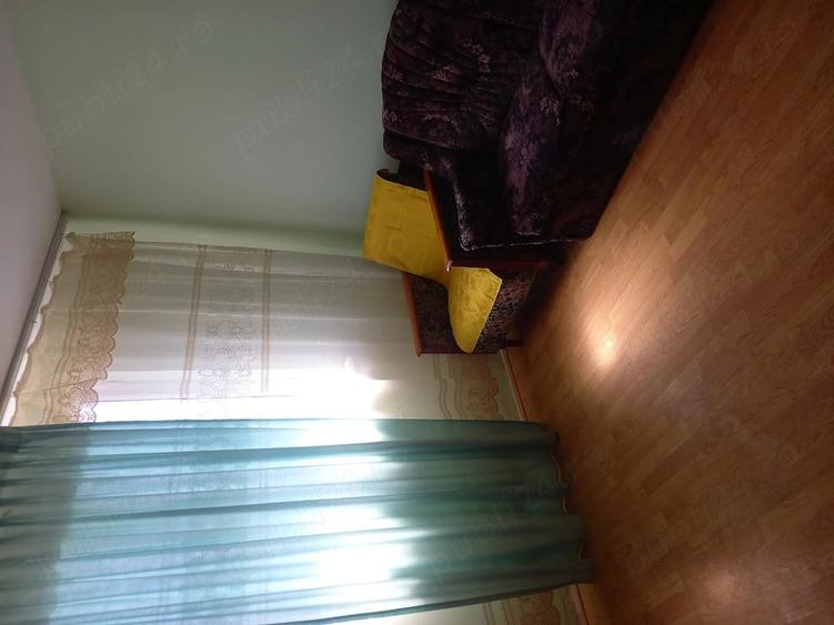 Casă cu 2 camere cu Teren 1500 Mp în Central