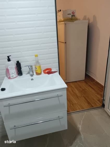 Casă cu 2 camere cu Teren 1500 Mp în Central