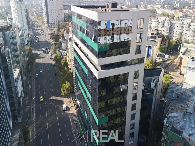 Spațiu comercial, în P-ța Victoriei