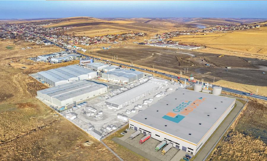 Spațiu industrial, de 15,000 mp, în Lețcani