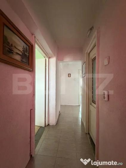 Apartament cu 4 camere semidecomandat în Câmpia Turzii