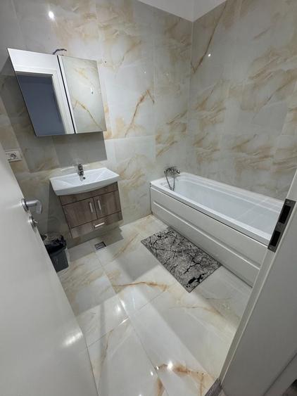 Apartament cu 2 camere decomandat, mobilat în Est