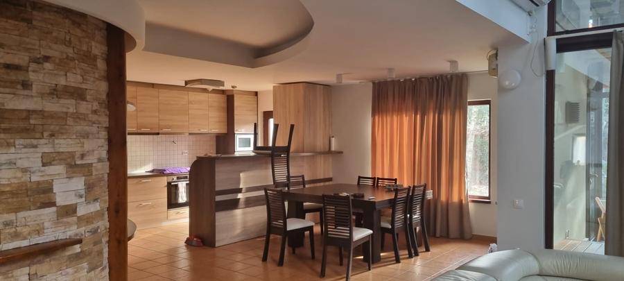 Casă individuală cu 5 camere cu Canalizare în Nord-Vest
