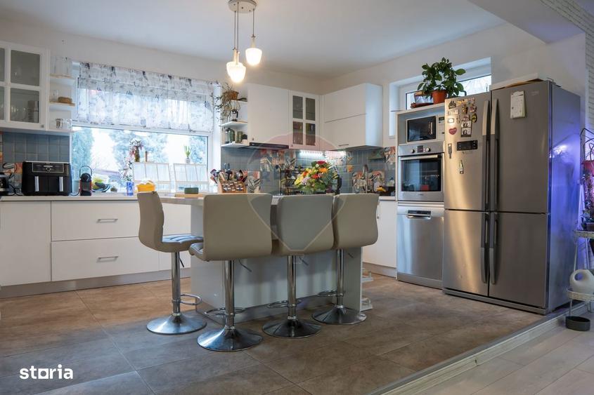 DE VANZARE Re?edin?a Premium cu Piscina ?i Teren Generos Chiajna - 9