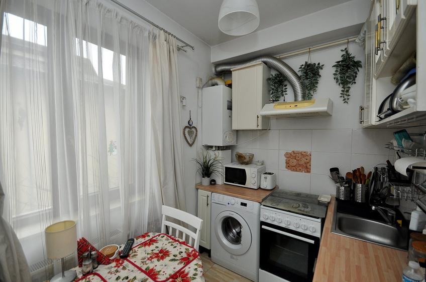 Drumul Taberei Ghencea Drumul Cooperativei garsoniera etaj 1, bloc nou - 6