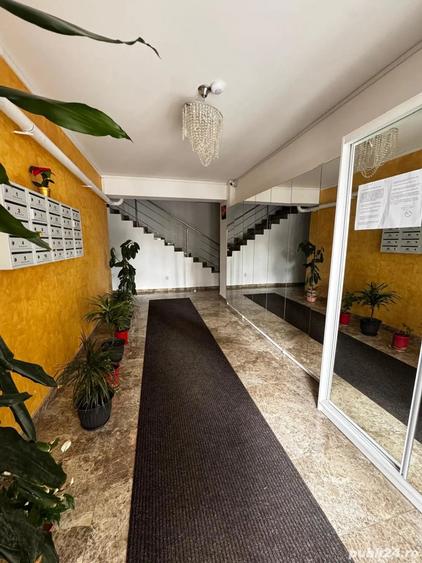 vand apartament 3 camere, Bragadiru, str. Ciresar - 3