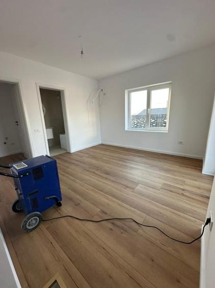 DEZVOLTATOR CASA 4 CAMERE FINALIZATA SECTOR 3 - 14