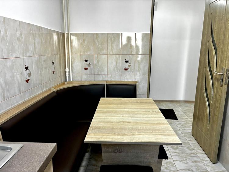 Apartament 2 camere, renovat complet, mobilat, etaj 3 - 7