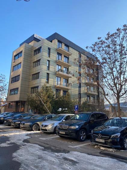 Apartament 4 camere bloc boutique si terasa de 25m - 54