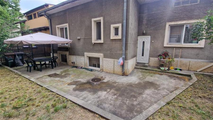 Vila  de vanzare  Copou, - 1